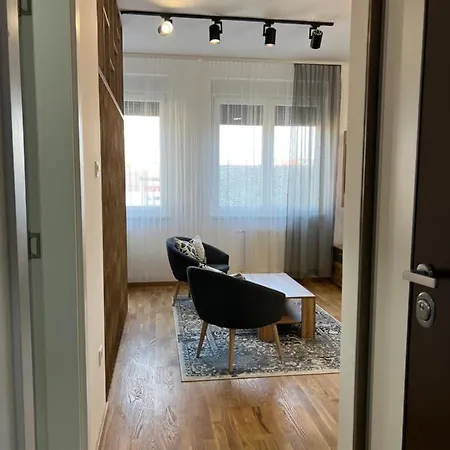 Apartment Joe Private Parking Novi Sad Exterior foto